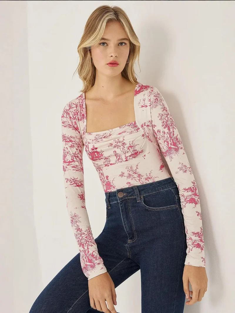 هيكاب بلوزة مكشكشة